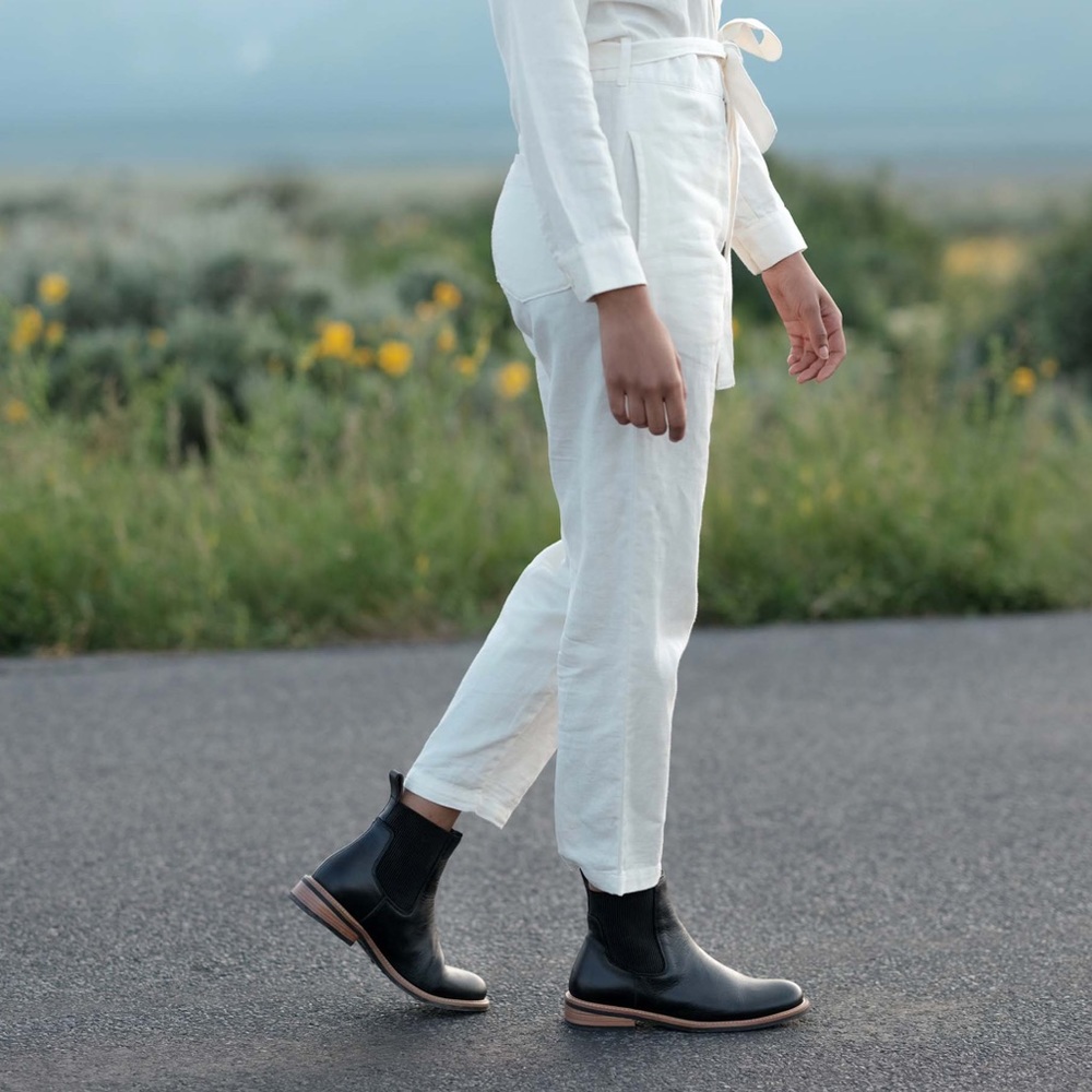 Nisolo Carmen Chelsea NEW WITH BOX